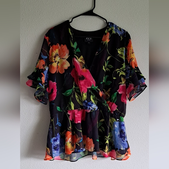 Elle Tops - Eci Women's Floral Wrap Top - XL